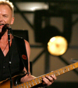 Sting en het zinkende schip