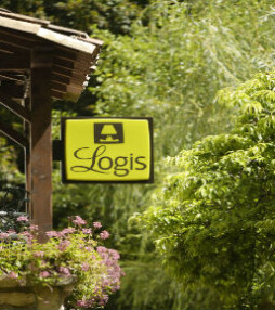 Win een overnachting in een Logis-hotel