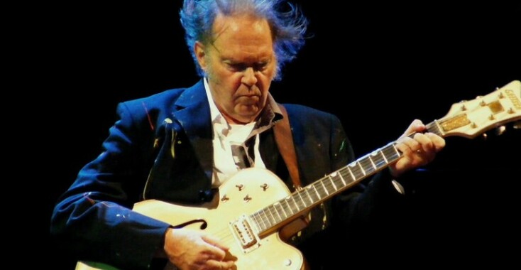 Neil Young lanceert akoestisch album