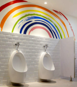 Toiletten in kleur