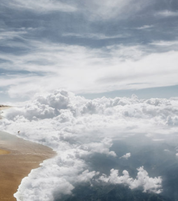 Zwemmen in de wolken