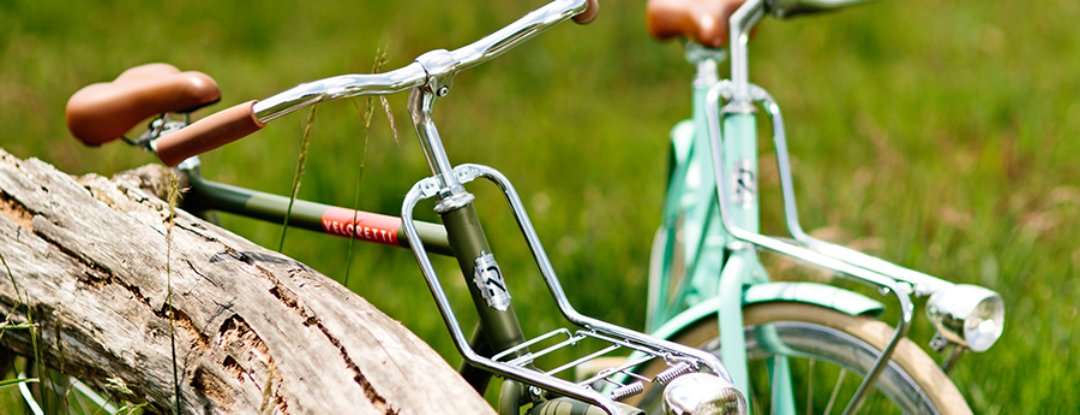 Fiets en puzzel Nederland door