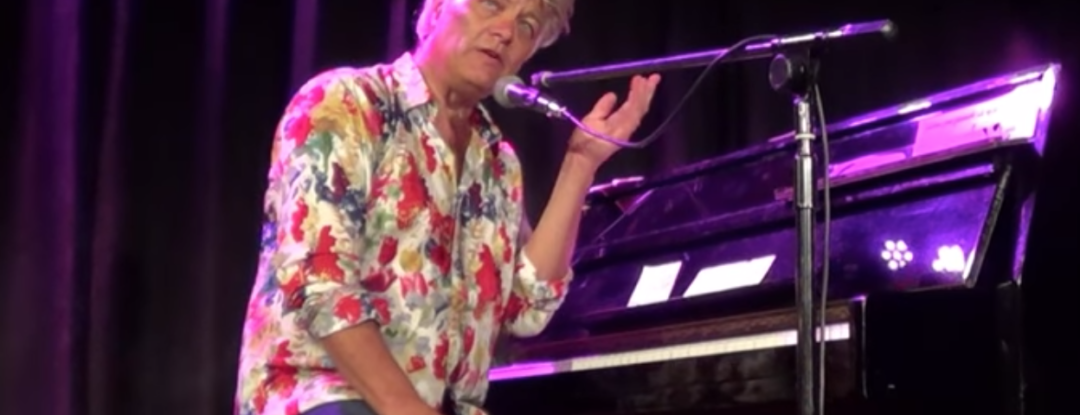 Robert Jan Stips maakte hits voor Golden Earring en The Nits en speelt deze op de piano