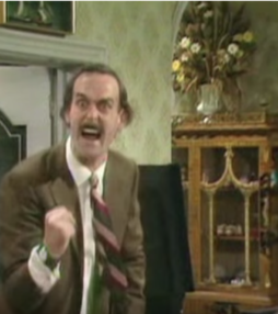 Dit zijn toch zeker de grappigste scènes uit Fawlty Towers