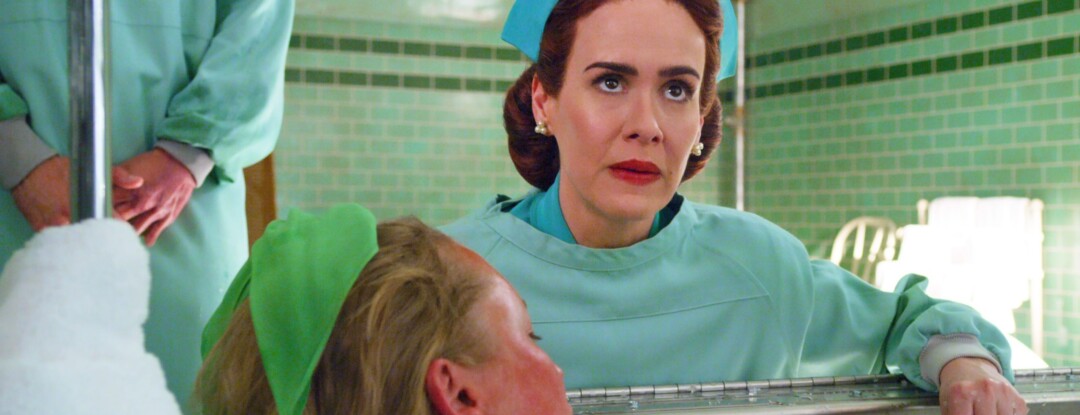 Sarah Paulson als gestoorde zuster in Ratched