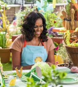 Michelle Obama lanceert jeugdserie Wafeltje en Mochi