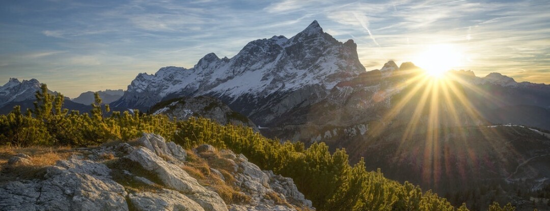 Het is alsof je er zelf rondwandelt, in het ruige berglandschap