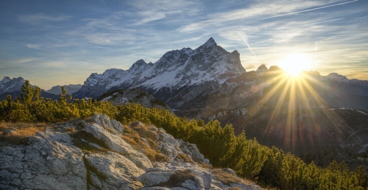 Het is alsof je er zelf rondwandelt, in het ruige berglandschap