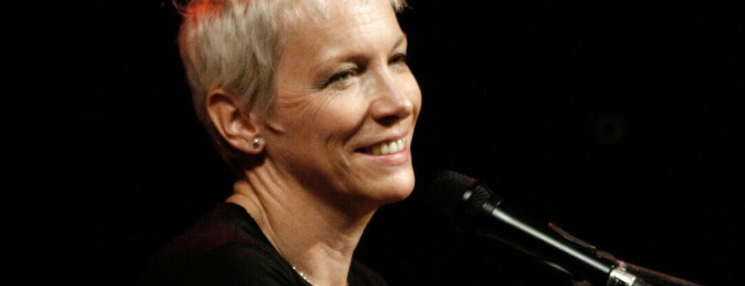 6 x Annie Lennox