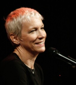 6 x Annie Lennox