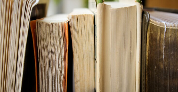 4 x schilderen op zijkanten van oude boeken