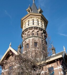 Wakker worden in de mooiste watertoren van Nederland