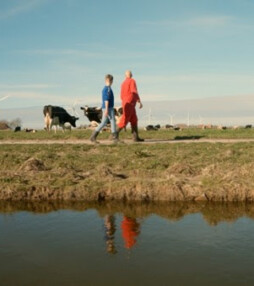 Vogels kun je niet melken